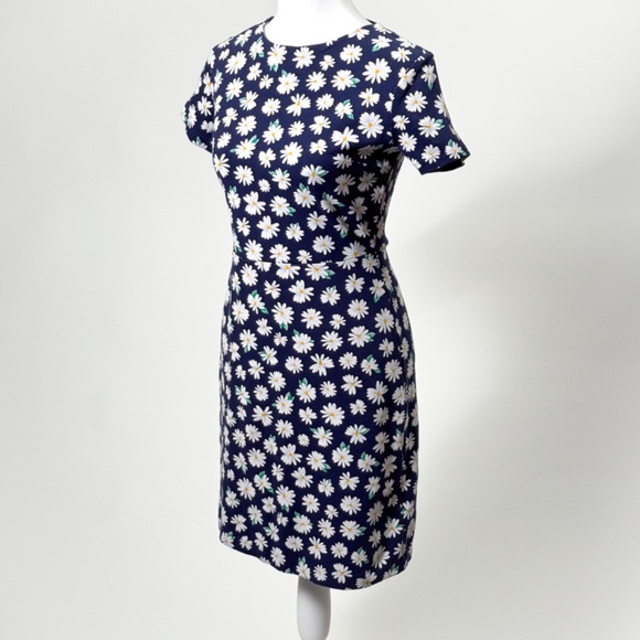 Old Navy Daisy Print Mini Dress – Size XS – Floral, Flattering & Effortless 🌼🖤 - Picture 2 of 14